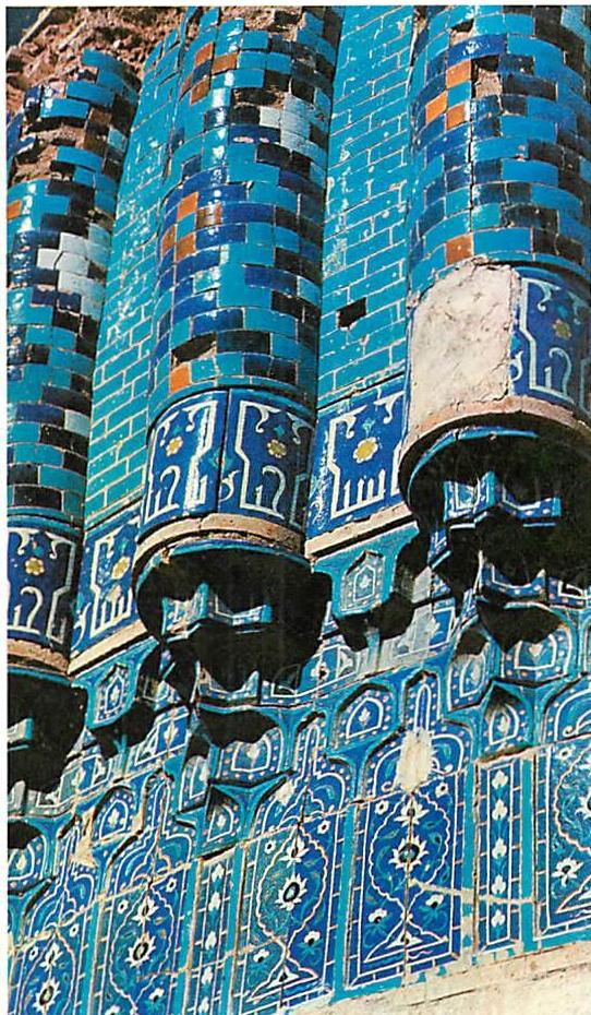 Profound hierarchy of scale in tilework at Meshed