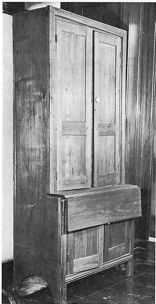 Shaker cabinet: the most beautiful inner calm