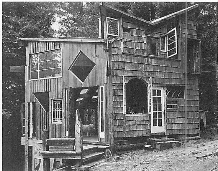 Informal hippie architecture has less self than Hardwicke