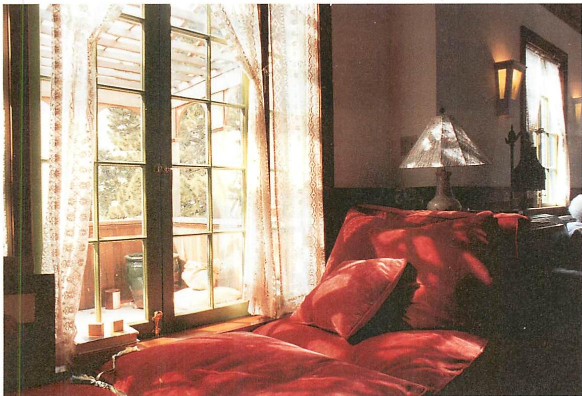 Living room of the Sullivan House, Christopher Alexander with David Soffa, 1990–94