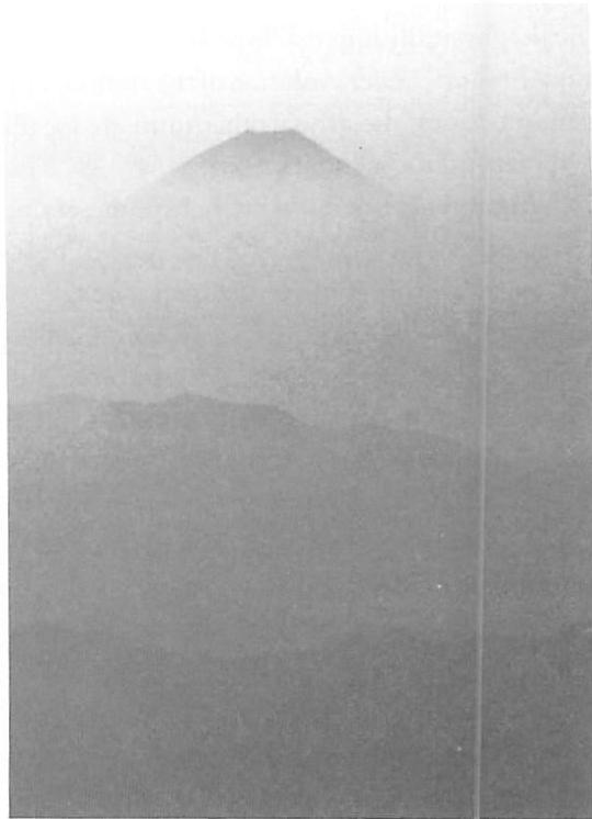 GRADIENTS in the landscape and atmosphere around Mount Fuji