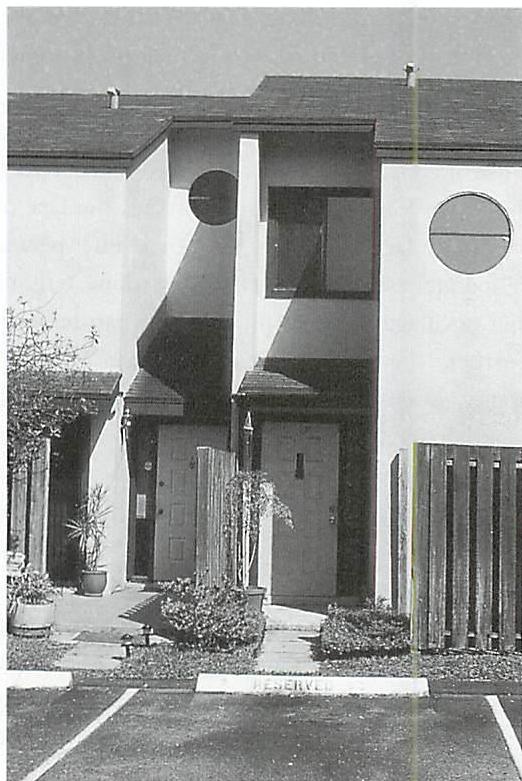 Many mistakes: Fabricated structure of the front part of a house in a housing tract which has NOT been generated