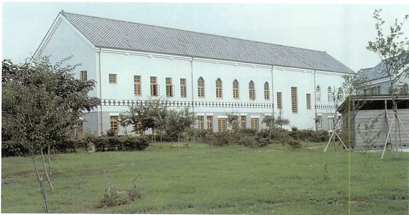 Northwest college building, Eishin campus