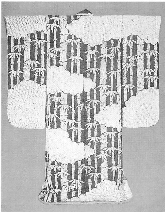 Another complex asymmetry, in which elements are placed to show the general case, of asymmetries made from symmetrical bamboos and symmetrical leaf clusters, beating against the symmetry of the human body on which the robe is placed