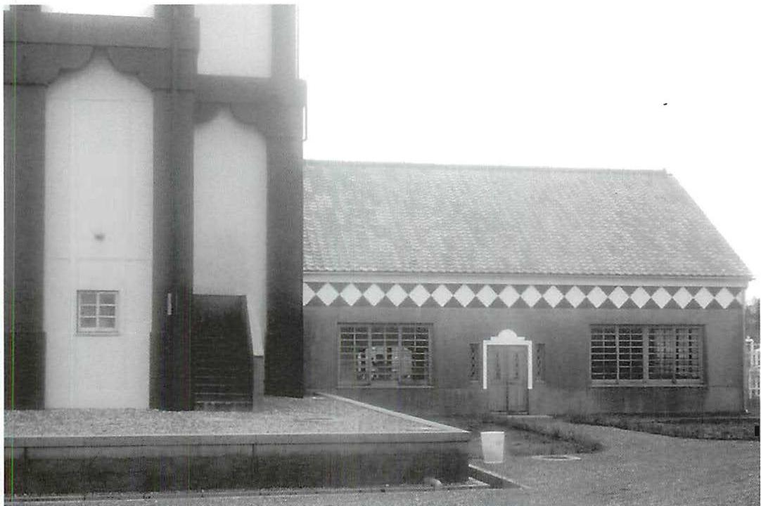 The music school, attached to the Great Hall at Eishin, showing how a small simple volume, attached to a large simple volume, creates a complex asymmetry already beginning to have considerable feeling. Eishin Campus, Tokyo, Christopher Alexander.