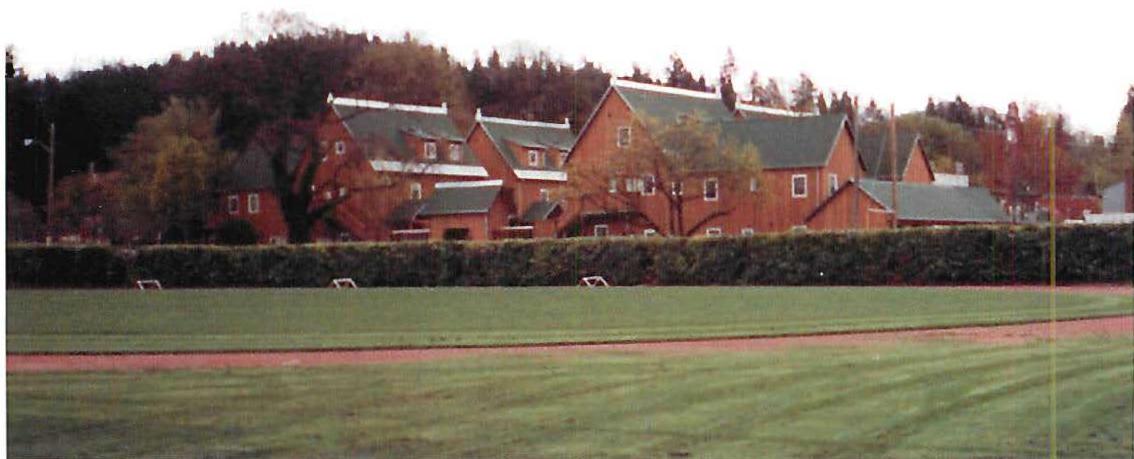 Four apartment buildings, all similar in plan and form, but each one individually tailored to the site, position, sunlight, trees, roads and views. Agate student housing, University of Oregon. Christopher Alexander with Hajo Neis, Gary Block, David Edrington, James Maguire, and others, 1992.
