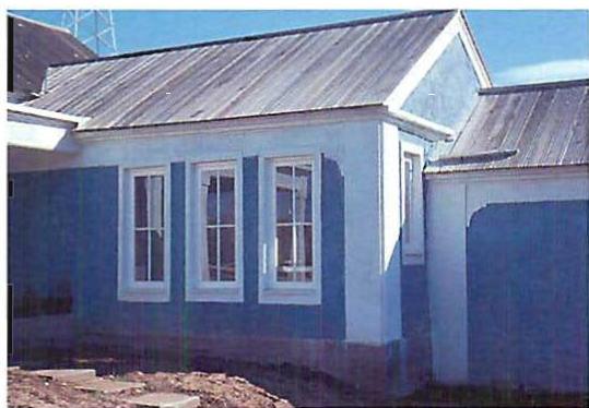Detail of the outer layer of lapped boards in the Russian roof.