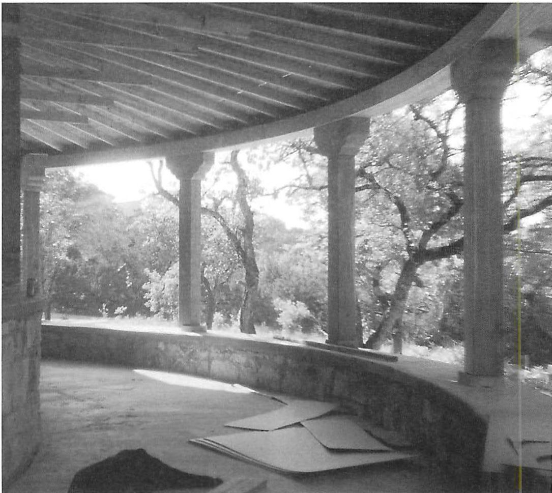 The shape of the finished column capitals, showing the result of work in the Berkeley yard, translated into actual construction. Here we see the powerful impact of these carefully-shaped columns and capitals on the space of the porch of the Godda house. Austin, Texas. In this picture the house was still under construction.