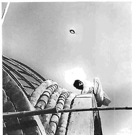 Placing the guna-tile ribs