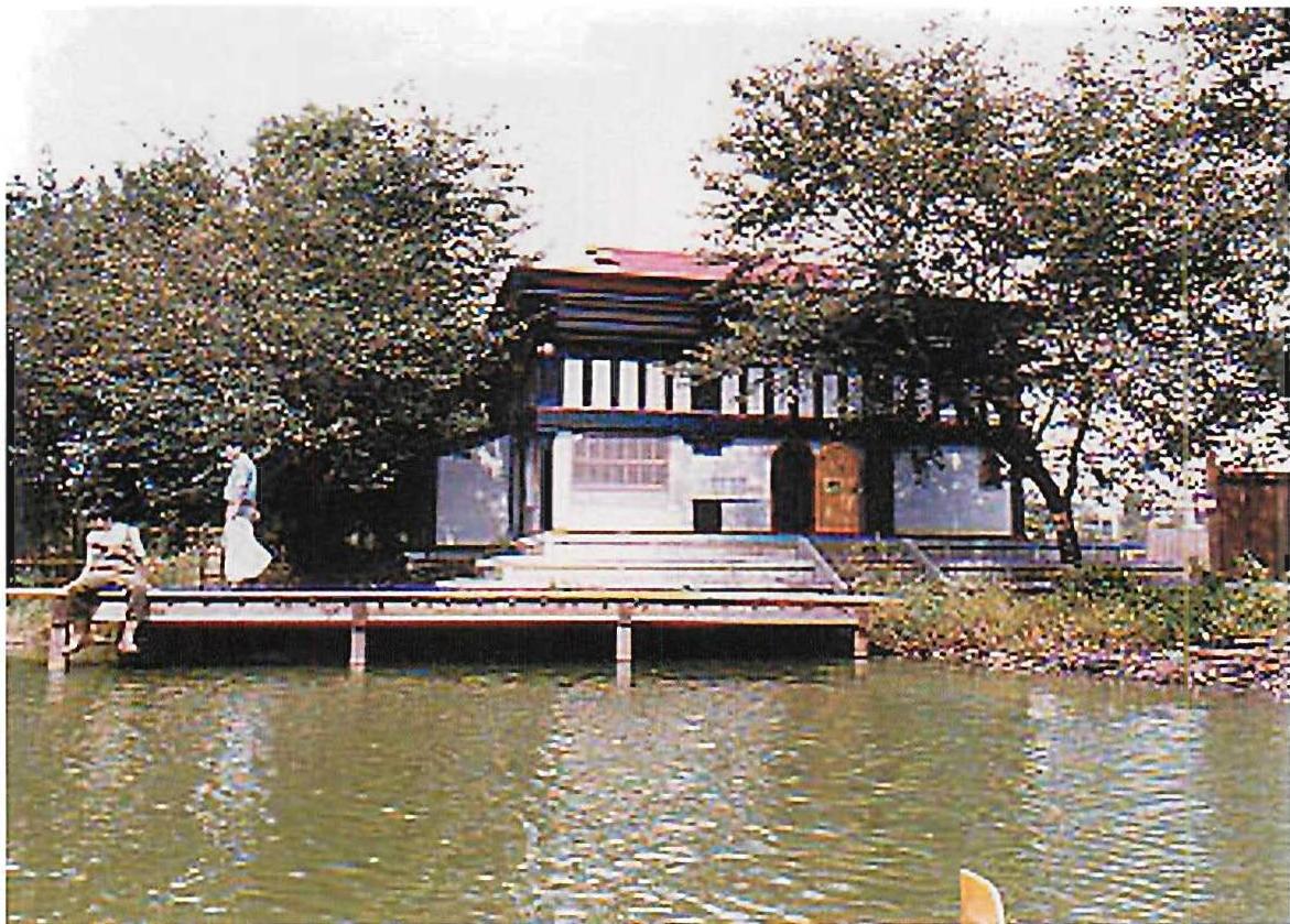 The new clubhouse with a structure of large members showing the beauty which this formation of members achieves. Christopher Alexander, Randy Schmidt, Masaya Okada, Miyoko Tsutsui, completed 2002.